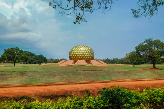 odwiedź Auroville - 10 rzeczy w Tamil Nadu